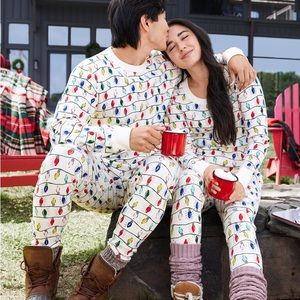 Hanna Andersson Bright Bulbs pajama set unisex size L